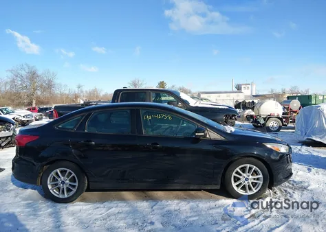 2017 Ford Focus Se z USA, uszkodzony, nr VIN 1FADP3F23HL289852